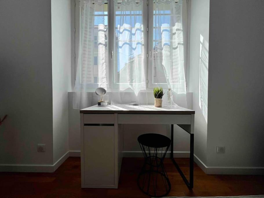 Appartement Climatise / Centre-Ville / 4 Personnes Besancon Exterior photo